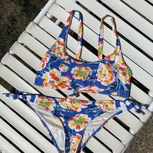 Skye floral bikini size L